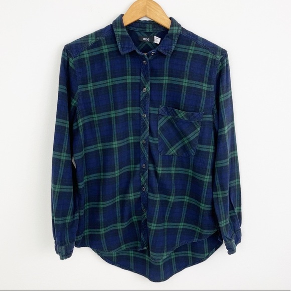 Urban Outfitters BDG Navy & Green Plaid Button Down Shirt Size Medium - Picture 1 of 12